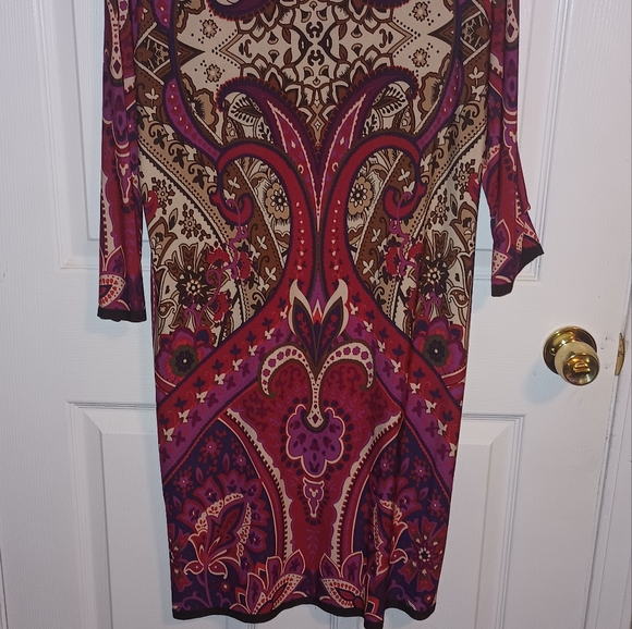 Dress - Picture 3 of 4